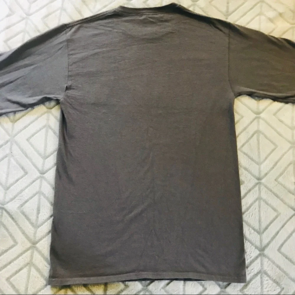 3/$25 New York City Skyline Graphic T-shirt Unisex Small Gray - Picture 4 of 6